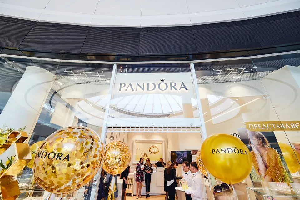 Ювелирный салон "PANDORA"  ("Пандора")
