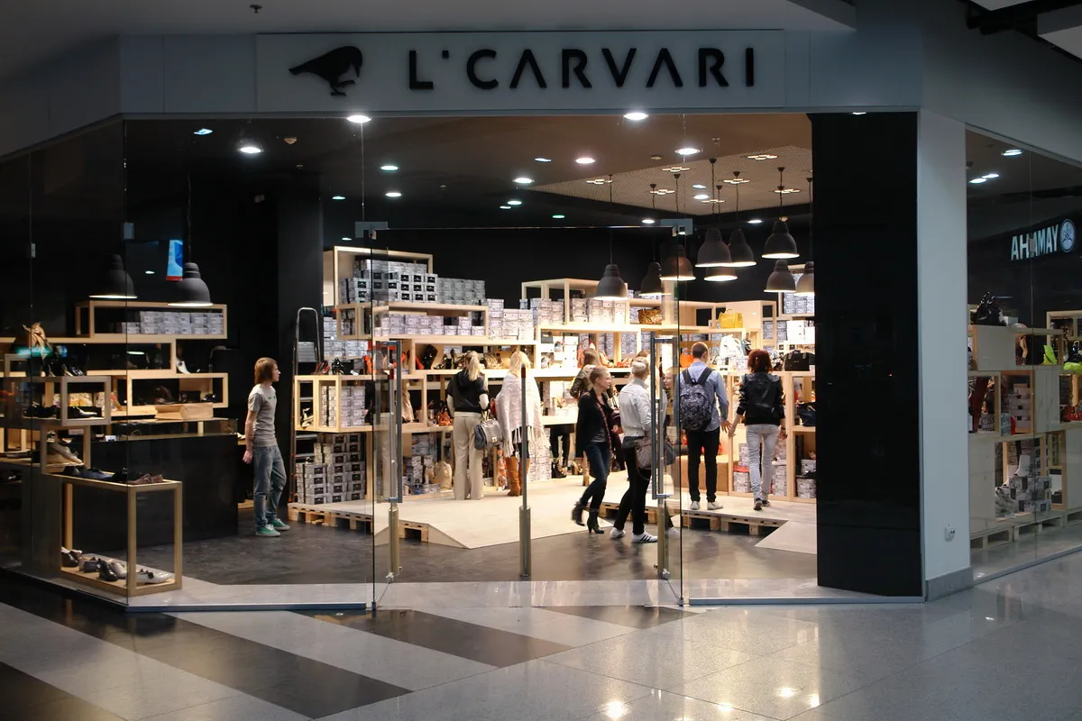 Магазин "L.CARVARI" ("Карварі")