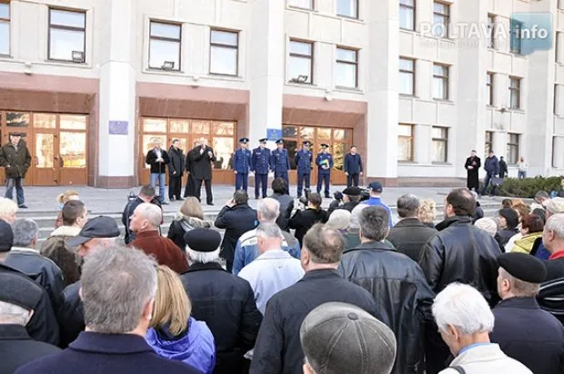 На народному віче звітували начальник начальник УМВС разом з керівниками підрозділів міліції Полтави (Фото) — фото 1