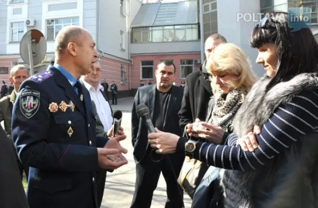 «Правий сектор» пікетував обласне управління міліції — фото 1