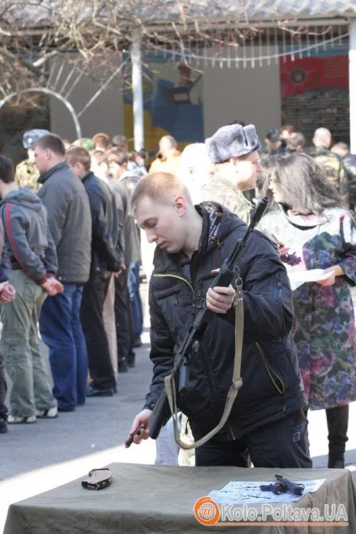 Призовники та добровольці армії, навчали як поводитись зі зброєю (Фоторепортаж) — фото 2