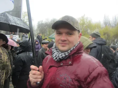 Більше тисячі полтавців зібралися сьогодні на Меморіалі Солдатської слави, більше відомому, як «Вічний вогонь» (Фоторепортаж) + (Відео) — фото 3