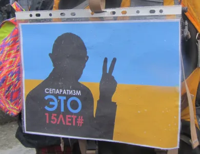 Більше тисячі полтавців зібралися сьогодні на Меморіалі Солдатської слави, більше відомому, як «Вічний вогонь» (Фоторепортаж) + (Відео) — фото 7