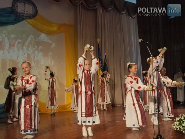 Полтавський університет економіки і торгівлі відзначив своє 53-річчя (фото) — фото 6
