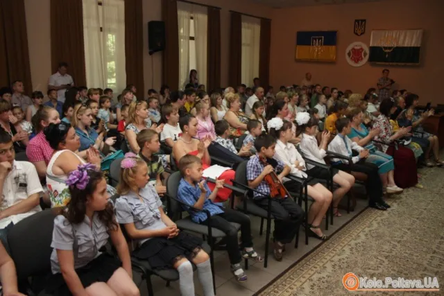 Сьогодні дітям-сиротам подарували путівки до дитячого табору (Фото) — фото 4