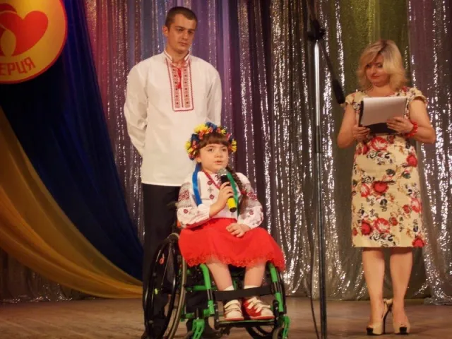 В Полтаві відбувся фестиваль творчості людей з особливими потребами «Від серця до серця» — фото 1