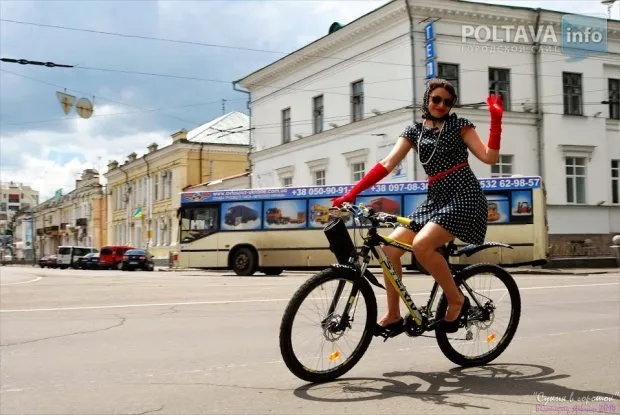 У Полтаві пройшов Велопарад дівчат під назвою «Сукня в горошок» (Фоторепортаж) — фото 6