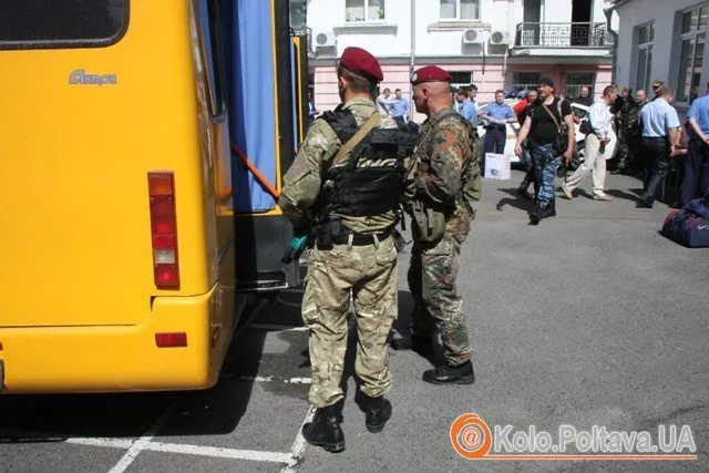 На Схід захищати Вітчизну виїхала чергова зміна добровольців із лав міліції Полтавщини (Фоторепортаж) — фото 3