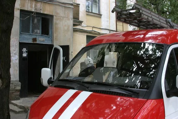 Пожежа у багатоповерхівці. Евакуювали 7 чоловік (Фото) + (Відео) — фото 2