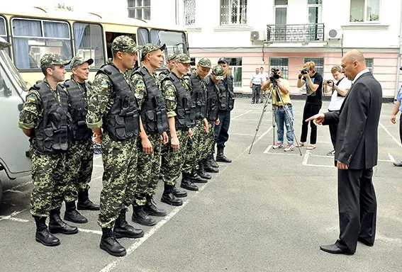 Загін полтавських міліціонерів вирушив у зону АТО (Фоторепортаж) — фото 2