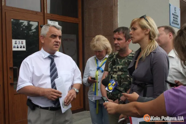 У Полтаві матері та дружини військових вимагали у влади забезпечити солдатів амуніцією (Фоторепортаж) — фото 4