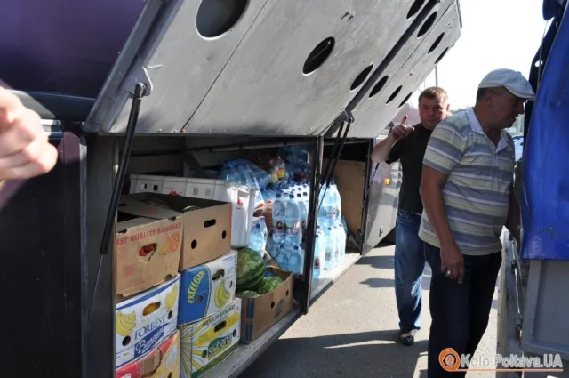 В зону АТО повезли дині та кавуни для військових (Фоторепортаж) — фото 1