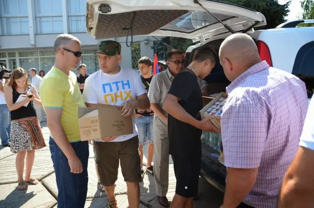 Вірменська громада Полтавщини відправила допомогу бійцям АТО (Фото) — фото 4