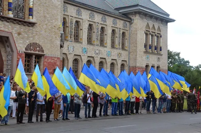В Полтаві відбулося урочисте покладання квітів до пам’ятника Т. Г. Шевченку (Фоторепортаж) + (Відео) — фото 1