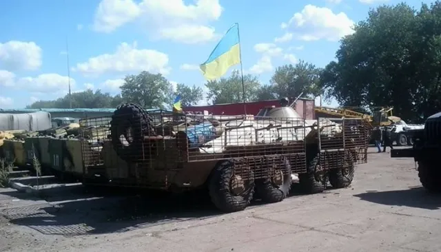 Перші полтавські протикумулятивні екрани встановили на БТР в зоні АТО (Фото) — фото 4