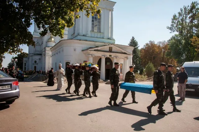 Полтава попрощалася із загиблим героєм – Олександром Максимовим (Фоторепортаж) — фото 8
