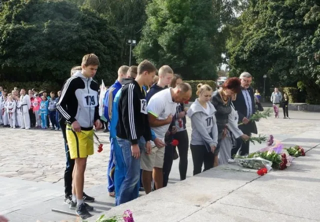 У Полтаві провели традиційний легкоатлетичний забіг до Дня міста (Фоторепортаж) — фото 1