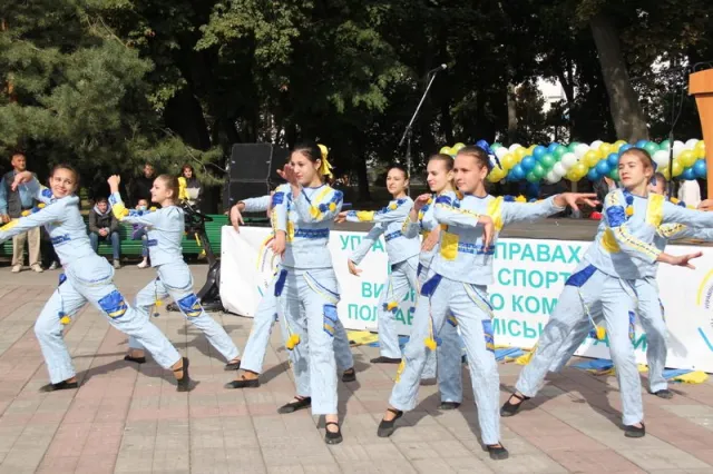 У Полтаві провели традиційний легкоатлетичний забіг до Дня міста (Фоторепортаж) — фото 6