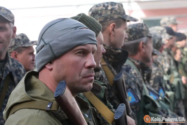 Бійців батальйону «Полтавщина», довкола якого вирував скандал, відправили у зону АТО (Фоторепортаж) — фото 4