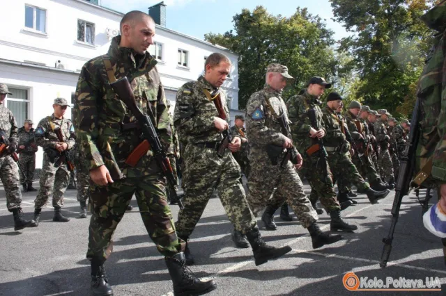 Бійців батальйону «Полтавщина», довкола якого вирував скандал, відправили у зону АТО (Фоторепортаж) — фото 6