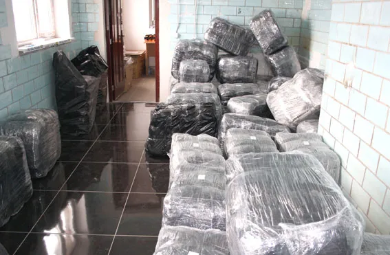 Міліція викрила підпільний цех по виробництву фальсифікованої продукції (Фото) — фото 3
