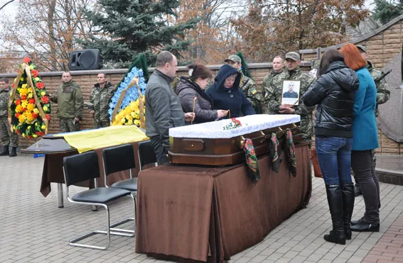 Полтавщина вшанувала загиблих героїв (Фоторепортаж) — фото 2
