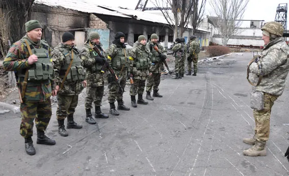 Керівництво міліції Полтавщини відвідало правоохоронців, які несуть службу на передовій (Фото) — фото 2