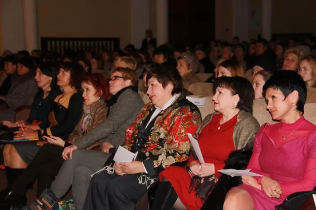 У Полтаві нагородили переможців п'ятого міського конкурсу «Волонтер року» — фото 1