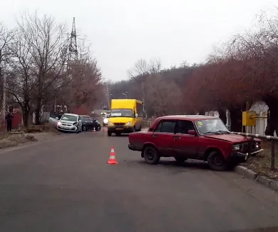 В результаті ДТП в Полтаві пошкоджено три автомобілі (Фото) — фото 1