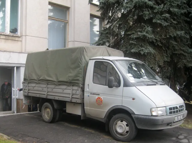 Рятувальники доставлять гуманітарну допомогу бійцям батальйону територіальної оборони Полтавщини (Фото) + (Відео) — фото 1