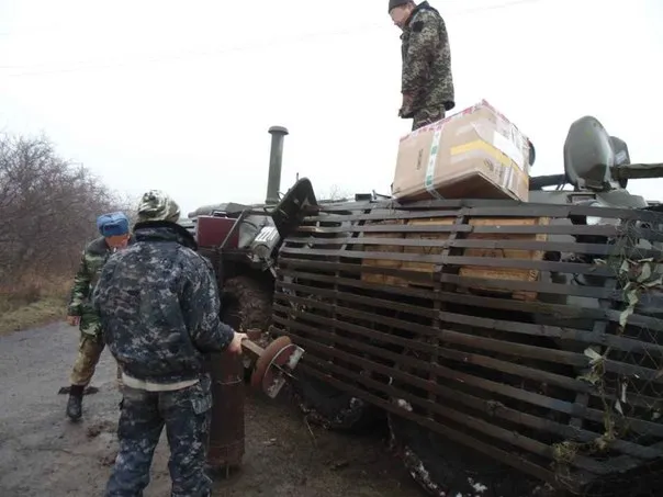 Волонтери відвезли допомогу оборонцям рідної землі від російських окупантів (Фото) — фото 2