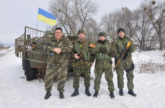 Полтавські правоохоронці відвідали колег у зоні АТО (Фоторепортаж) — фото 4