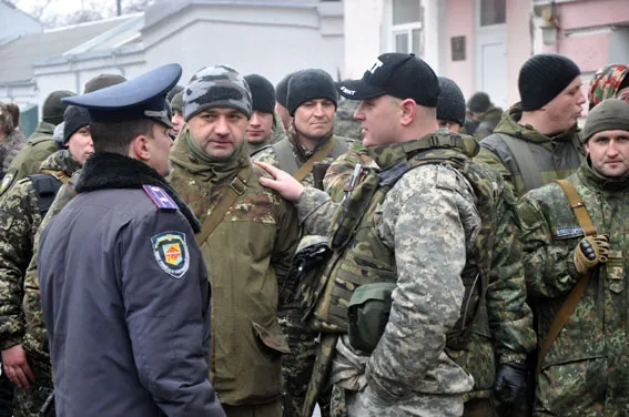 Понад 200 бійців батальйонів «Полтава» та «Кременчук» відправилися на війну (Фоторепортаж) — фото 2