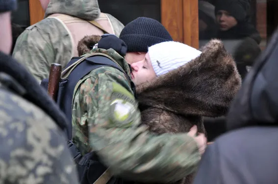 Понад 200 бійців батальйонів «Полтава» та «Кременчук» відправилися на війну (Фоторепортаж) — фото 12