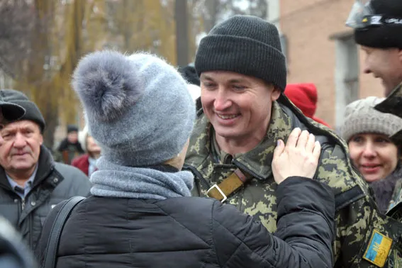 Понад 200 бійців батальйонів «Полтава» та «Кременчук» відправилися на війну (Фоторепортаж) — фото 8
