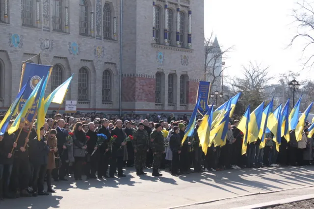 У Полтаві відзначили 201-у річницю від Дня народження Тараса Шевченка (фото) — фото 3