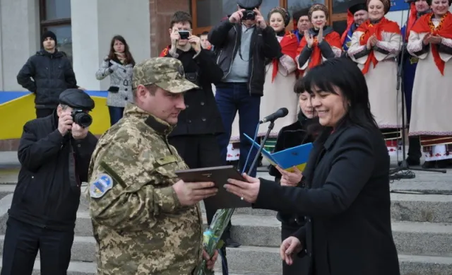 Полтава зустріла демобілізованих солдатів із зони АТО (фото) — фото 1