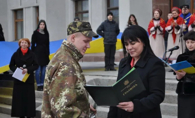 Полтава зустріла демобілізованих солдатів із зони АТО (фото) — фото 2