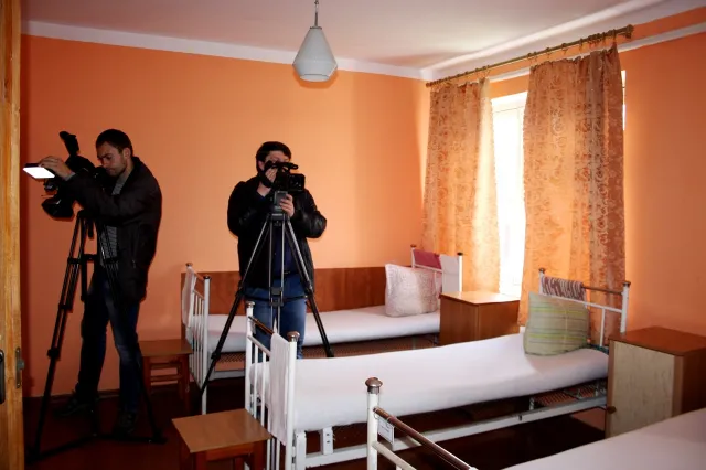 Журналістам влаштували прес-тур до сільськогосподарської Машівської  виправної  (№9) — фото 1
