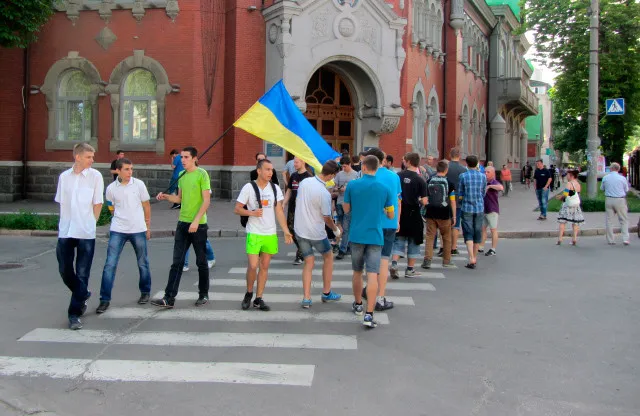 Перед будівлею СБУ протестували проти тарифів (фото) — фото 3