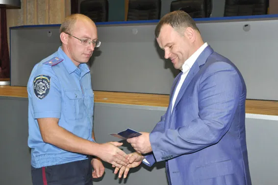 У Полтаві 127 правоохоронців отримали посвідчення учасників бойових дій (фото) — фото 6