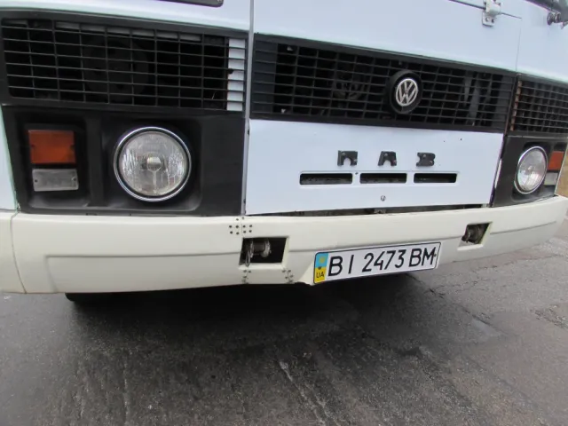 Під Полтавою водія легковика побило двадцять пасажирів автобуса (фото+відео) — фото 1